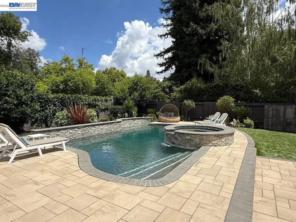 16 Leeds Court Danville CA 94526