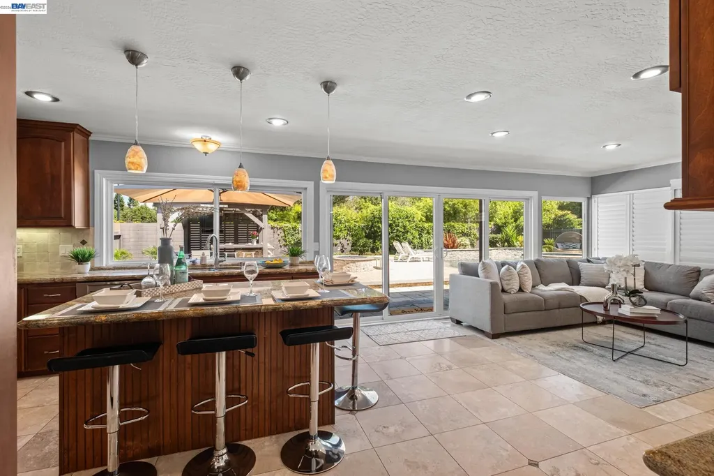 16 Leeds Court Danville CA 94526