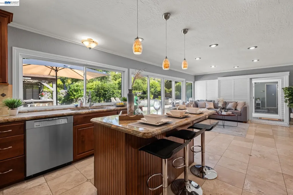 16 Leeds Court Danville CA 94526