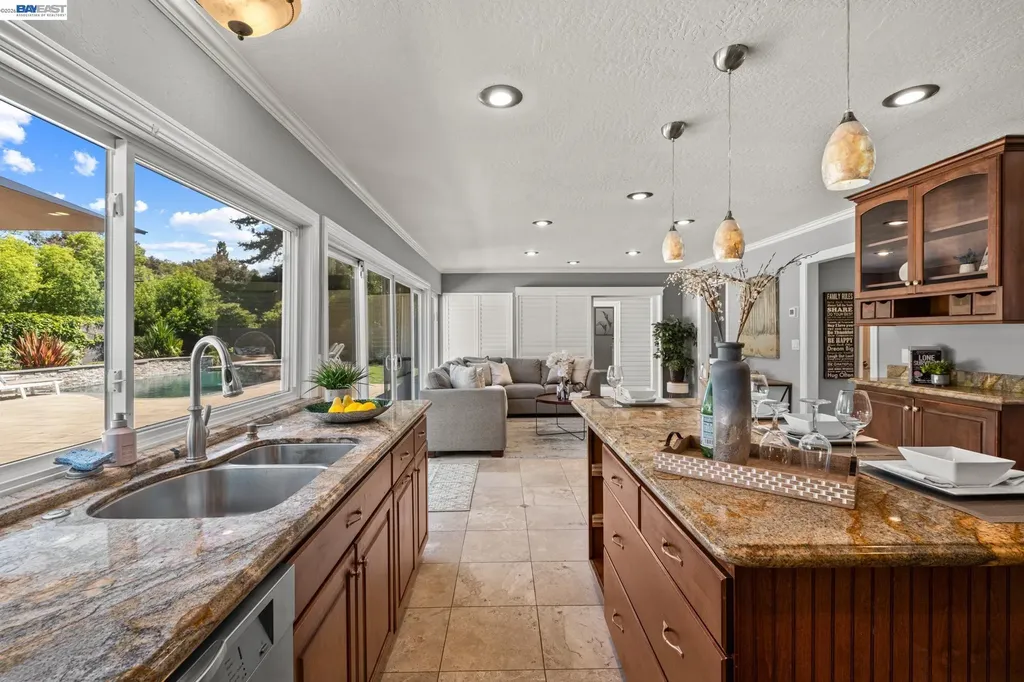 16 Leeds Court Danville CA 94526