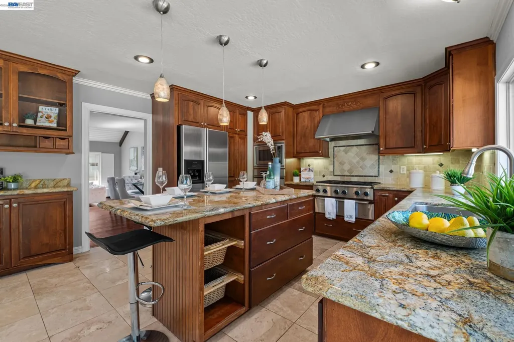 16 Leeds Court Danville CA 94526