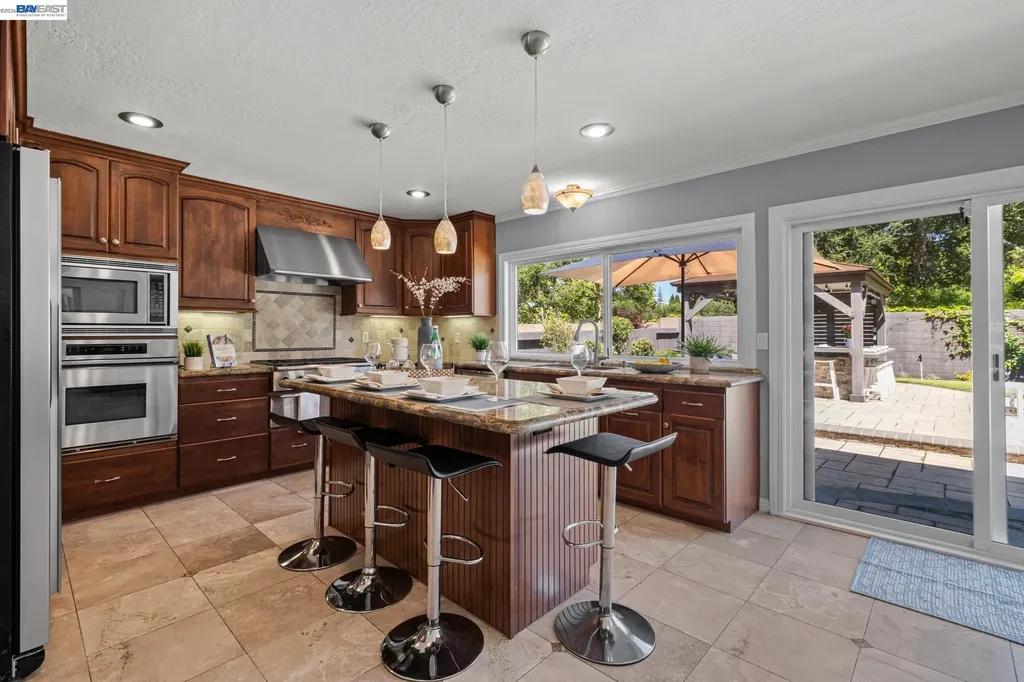 16 Leeds Court Danville CA 94526