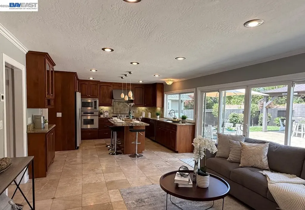 16 Leeds Court Danville CA 94526