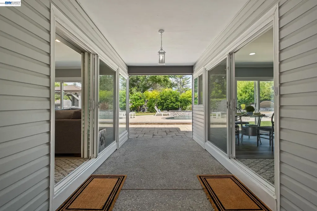 16 Leeds Court Danville CA 94526