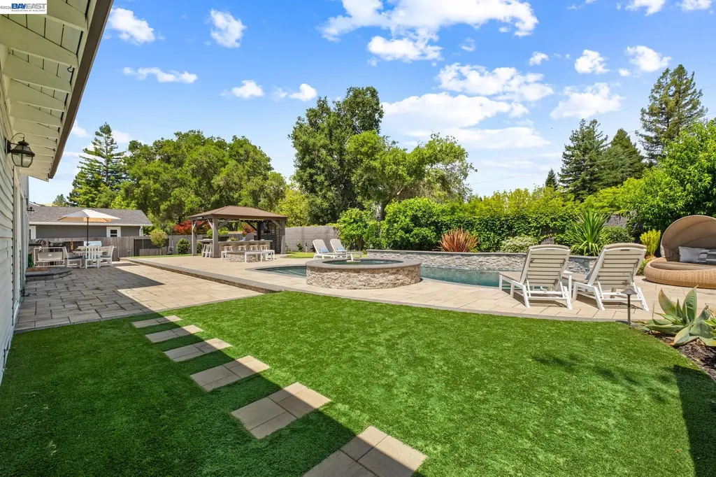 16 Leeds Court Danville CA 94526