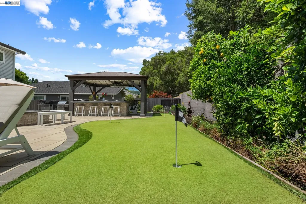 16 Leeds Court Danville CA 94526