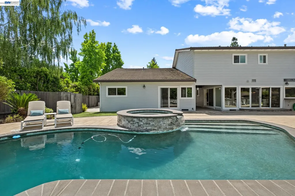16 Leeds Court Danville CA 94526