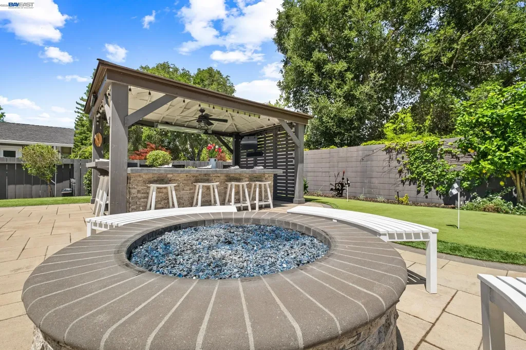 16 Leeds Court Danville CA 94526