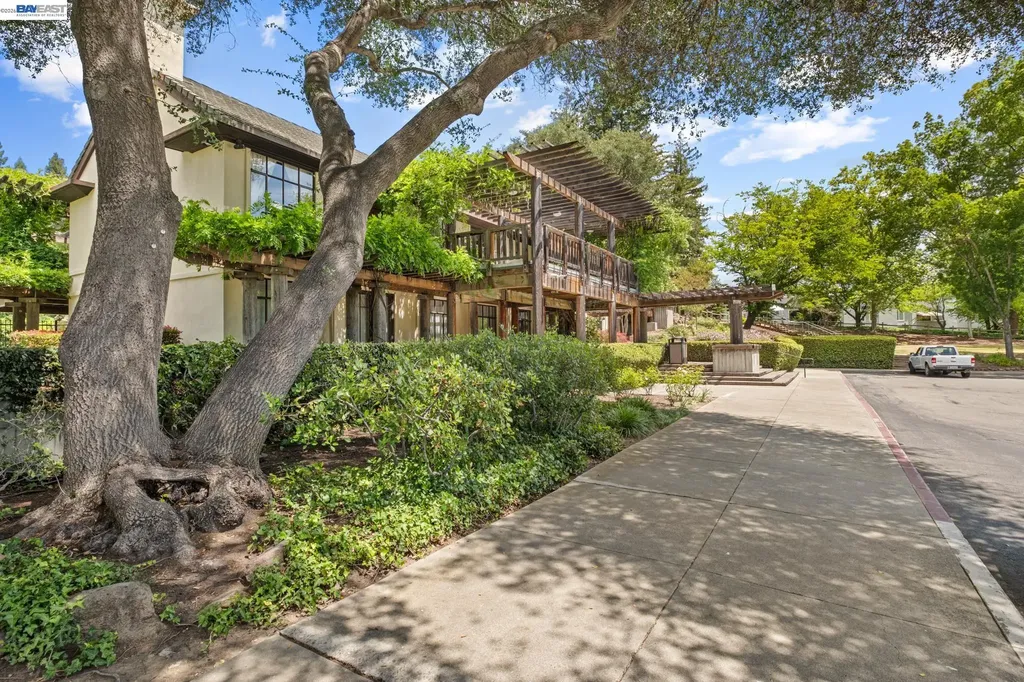 16 Leeds Court Danville CA 94526