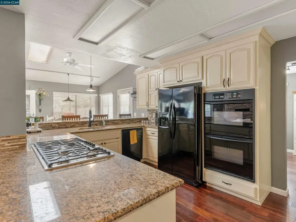 222 Jenay Court Martinez CA 94553