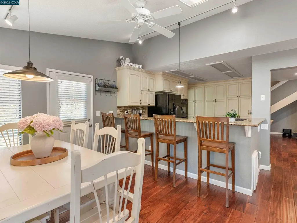 222 Jenay Court Martinez CA 94553