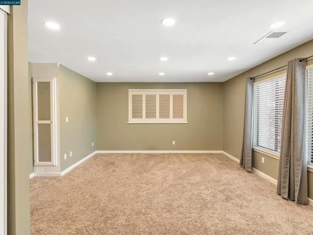 222 Jenay Court Martinez CA 94553