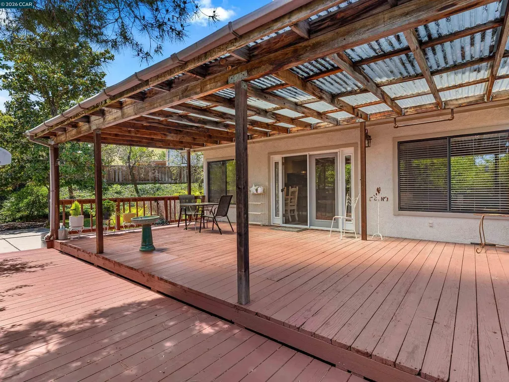 222 Jenay Court Martinez CA 94553