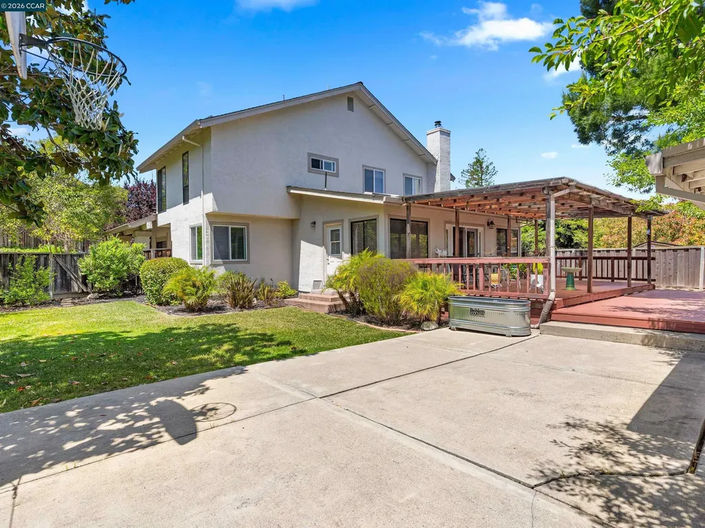 222 Jenay Court Martinez CA 94553