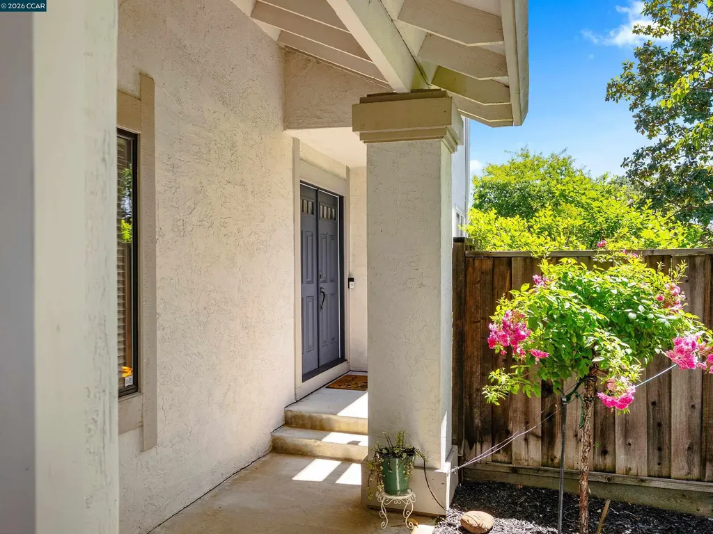 222 Jenay Court Martinez CA 94553