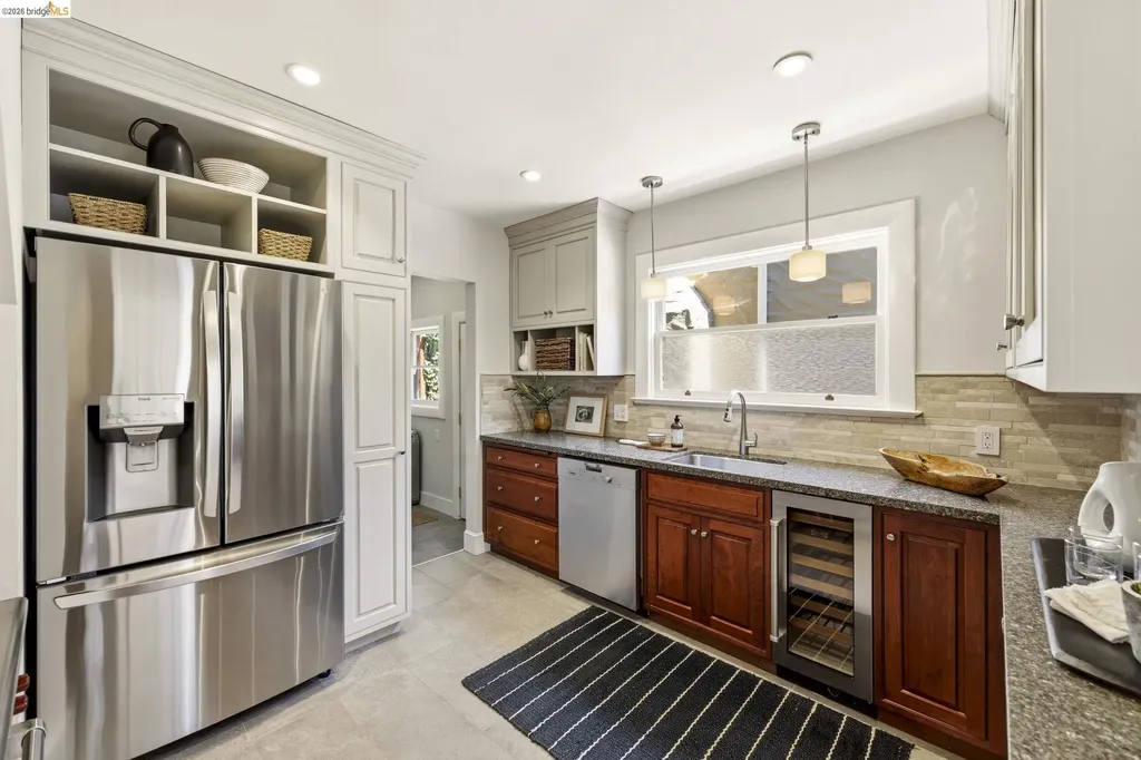 1005 Portal Avenue Oakland CA 94610