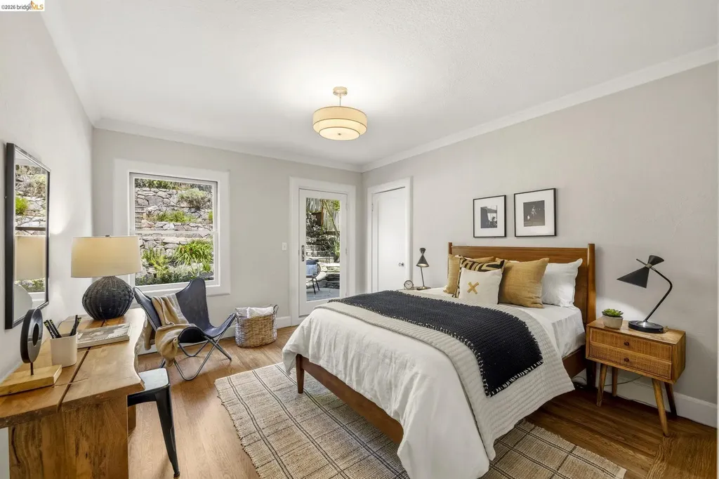 1005 Portal Avenue Oakland CA 94610