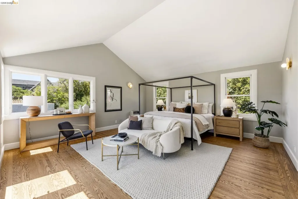 1005 Portal Avenue Oakland CA 94610