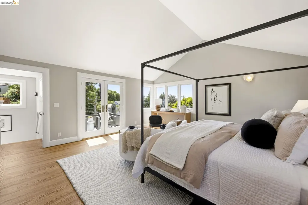 1005 Portal Avenue Oakland CA 94610