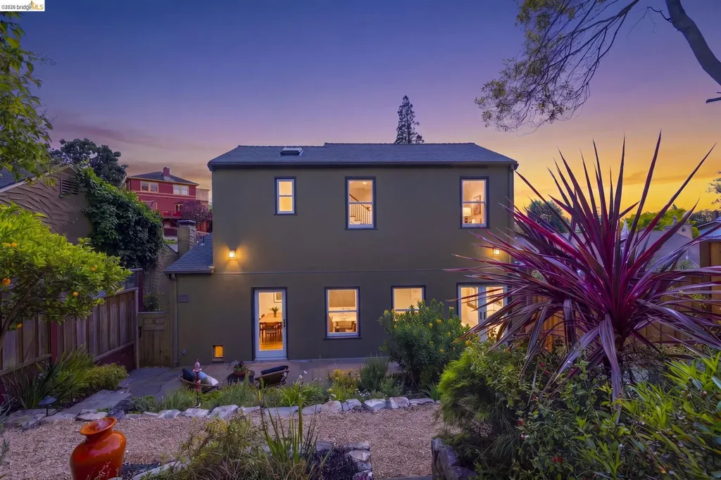 1005 Portal Avenue Oakland CA 94610