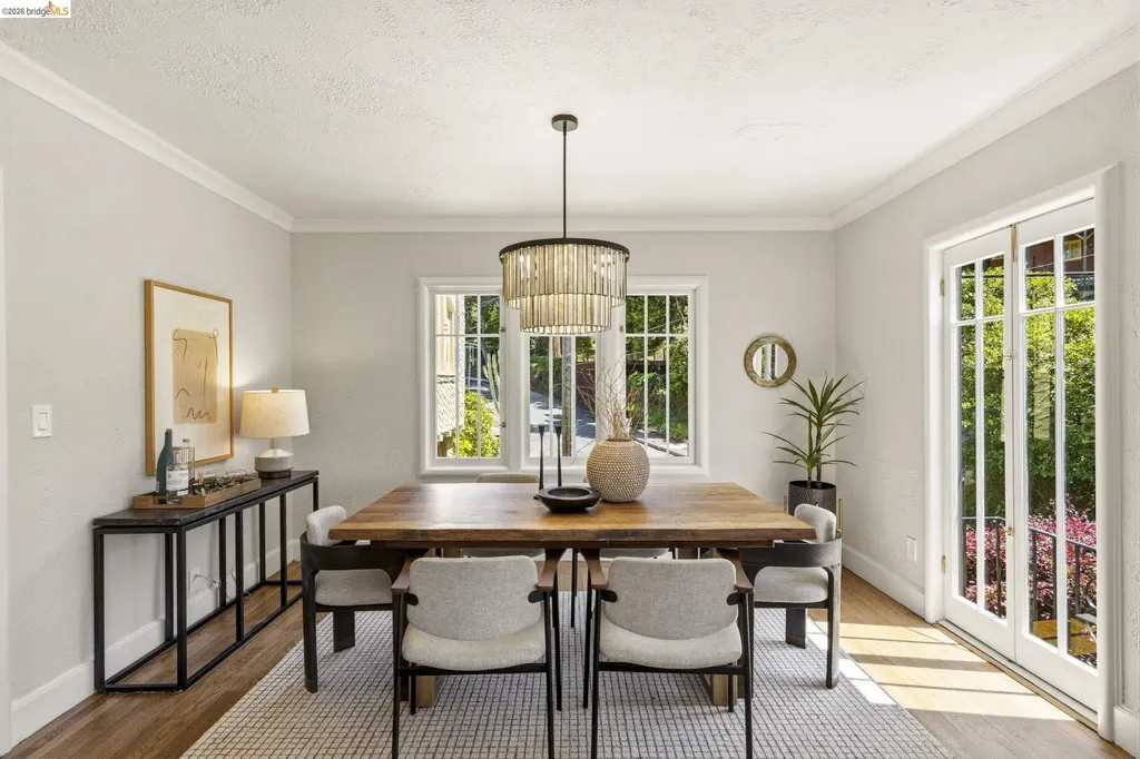 1005 Portal Avenue Oakland CA 94610