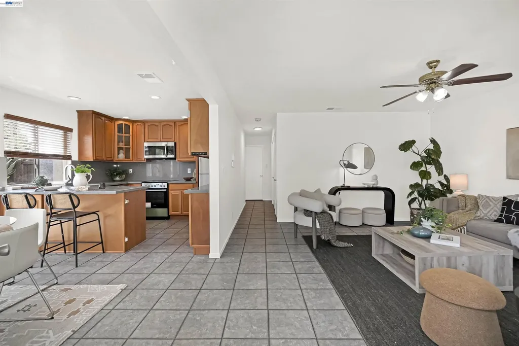 27818 Del Norte Court Hayward CA 94545