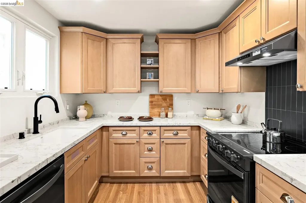 259 Staples Avenue San Francisco CA 94112