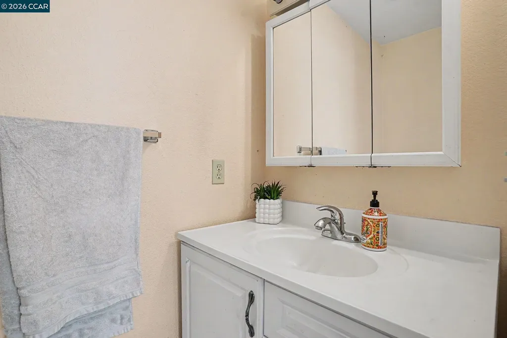 3570 Somerset Avenue Castro Valley CA 94546