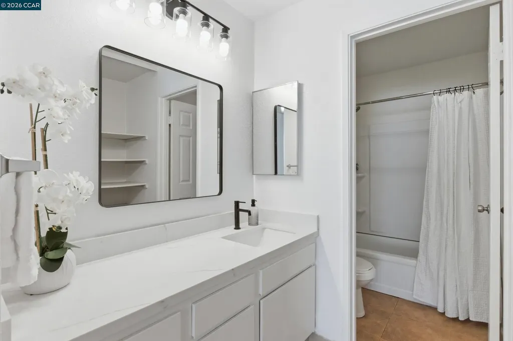 389 Belmont Street Oakland CA 94610