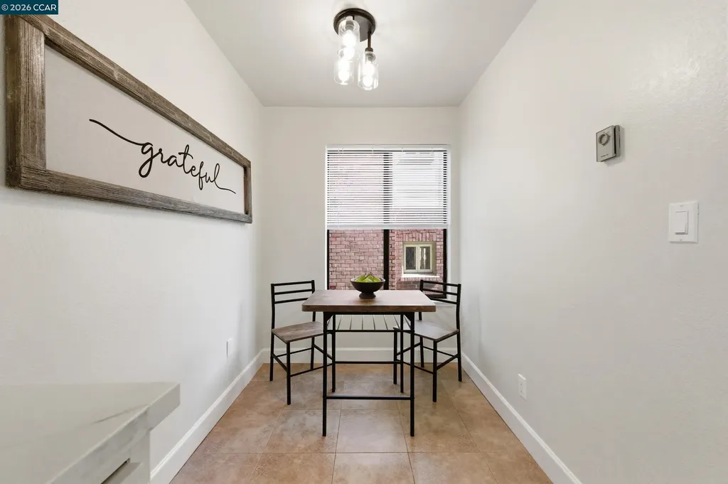 389 Belmont Street Oakland CA 94610