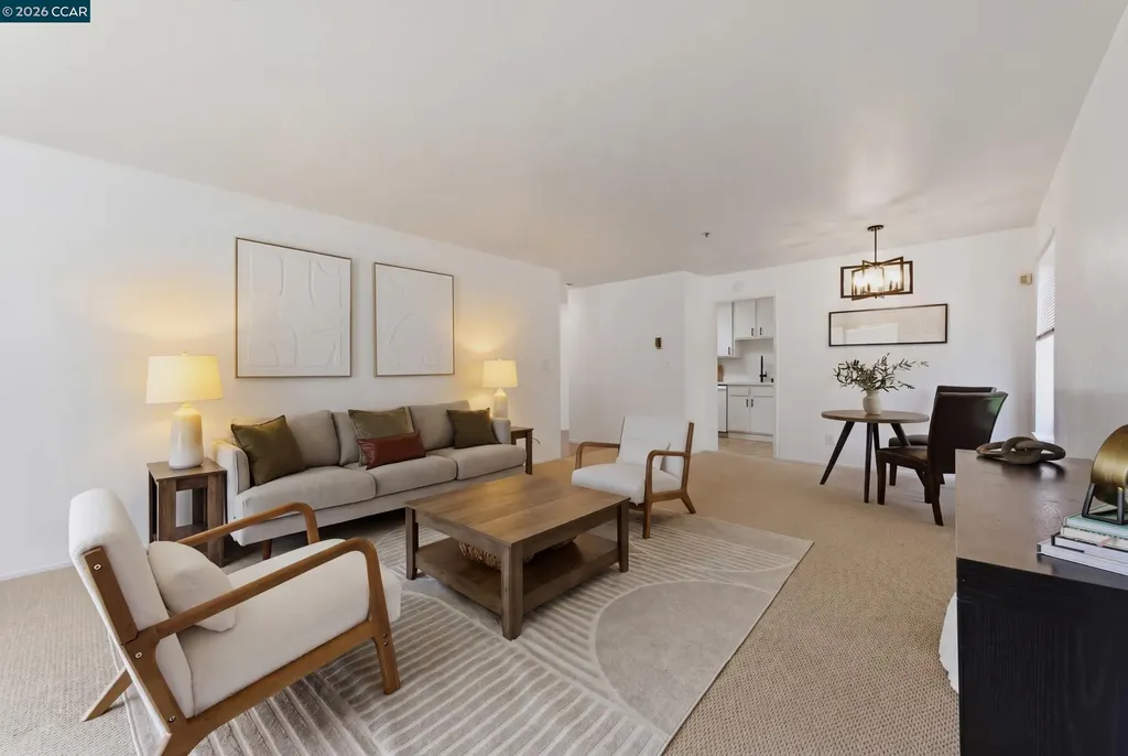 389 Belmont Street Oakland CA 94610