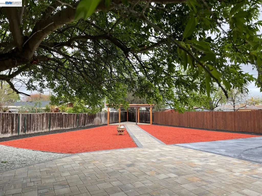 387 Elizabeth Court Livermore CA 94551