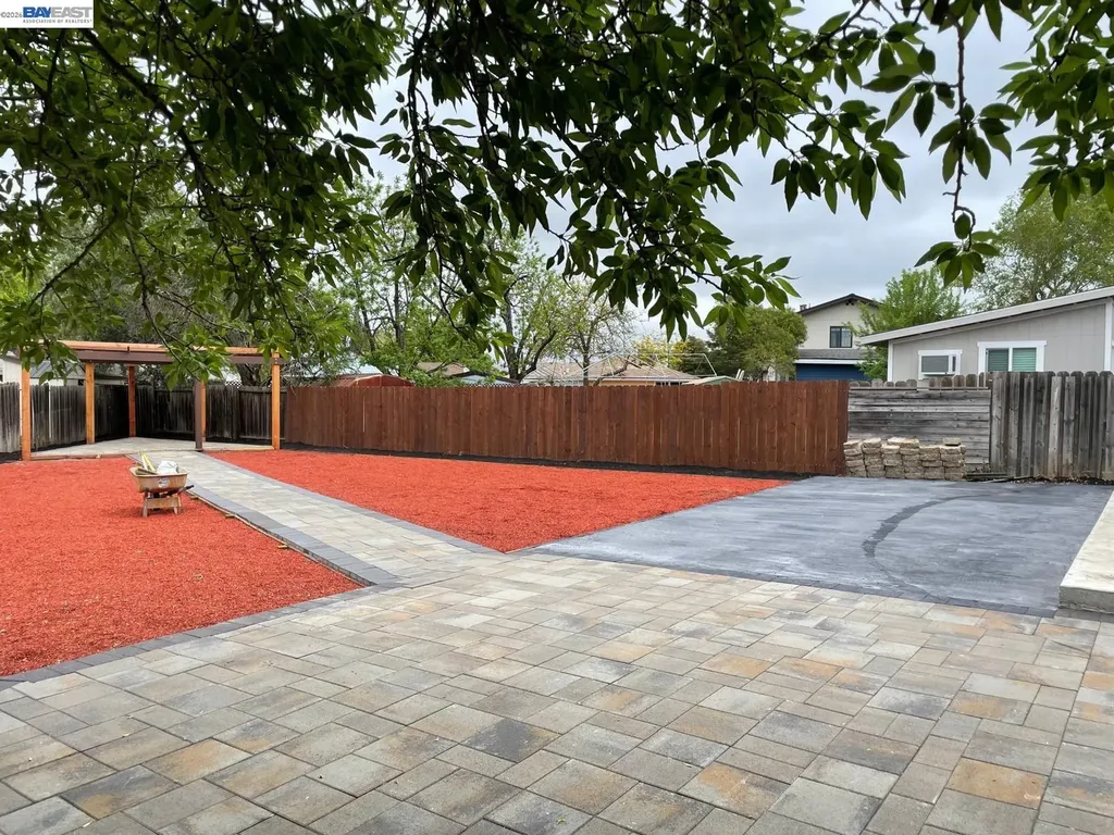387 Elizabeth Court Livermore CA 94551
