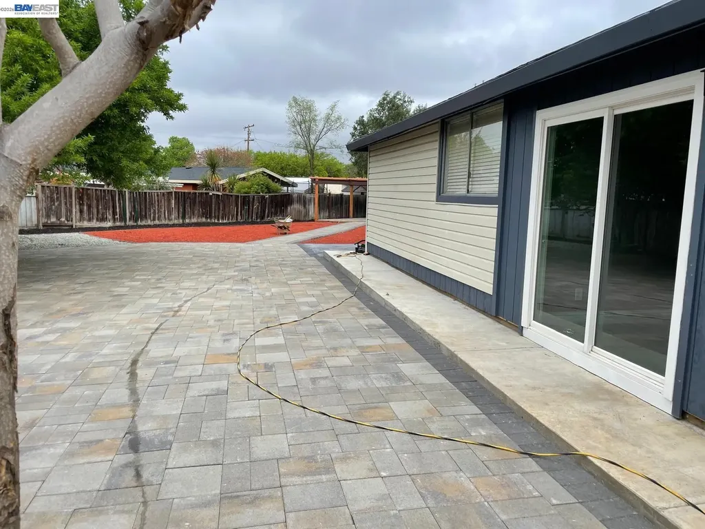 387 Elizabeth Court Livermore CA 94551