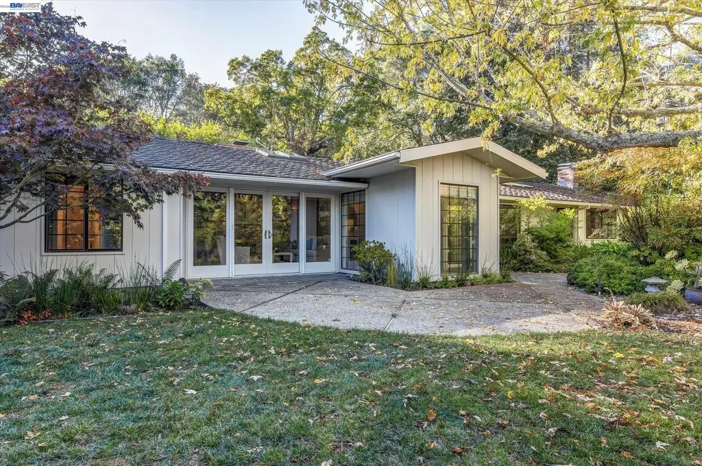 11 La Fond Lane Orinda CA 94563