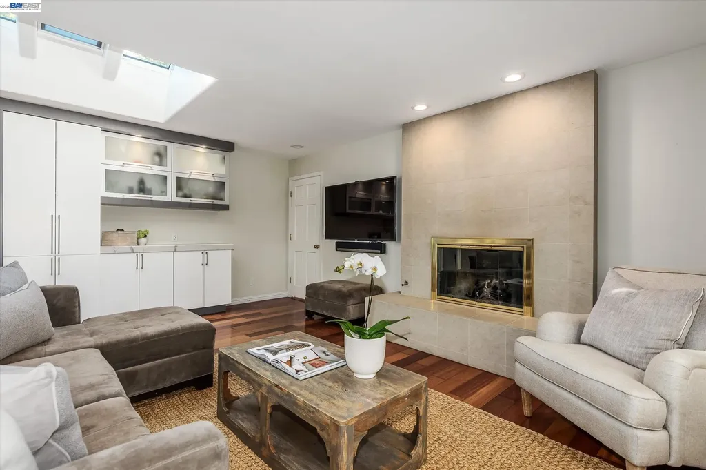 11 La Fond Lane Orinda CA 94563