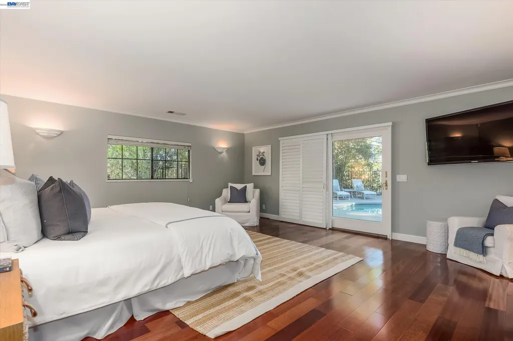 11 La Fond Lane Orinda CA 94563