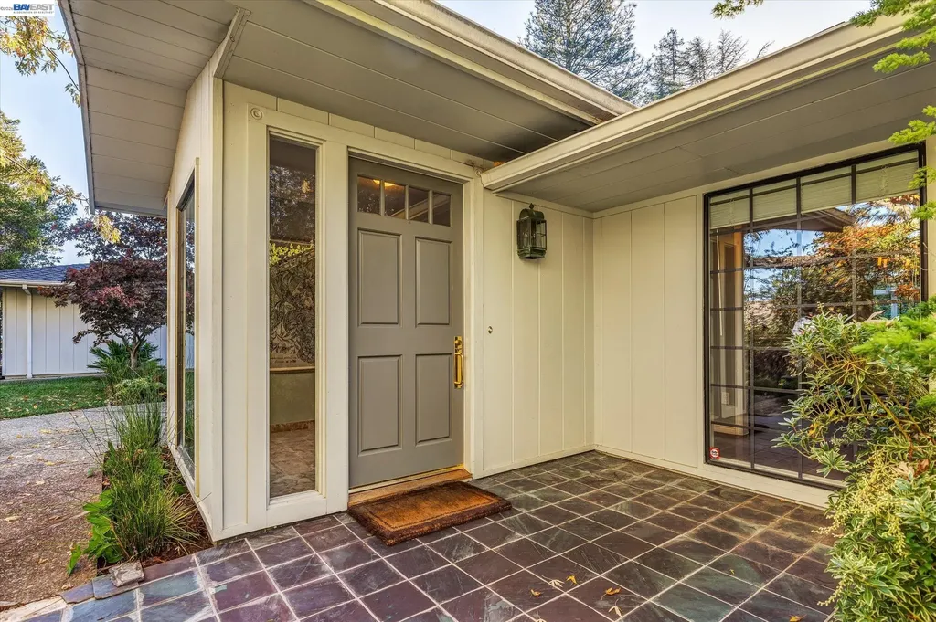 11 La Fond Lane Orinda CA 94563
