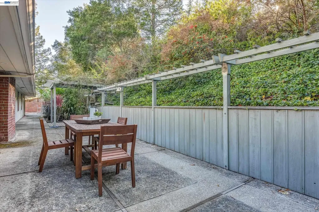 11 La Fond Lane Orinda CA 94563