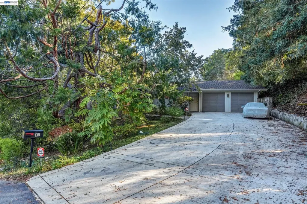 11 La Fond Lane Orinda CA 94563