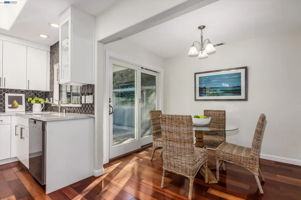 11 La Fond Lane Orinda CA 94563