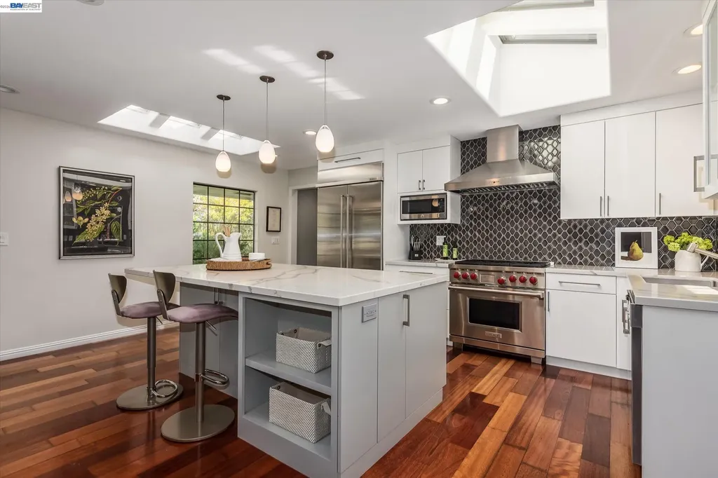 11 La Fond Lane Orinda CA 94563