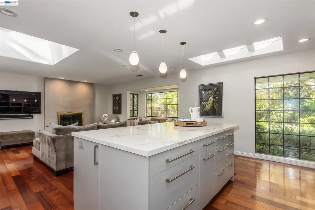 11 La Fond Lane Orinda CA 94563