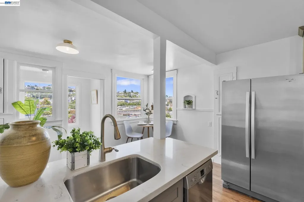 274 Staples Avenue San Francisco CA 94112