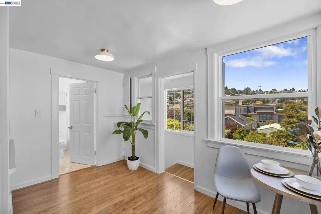 274 Staples Avenue San Francisco CA 94112