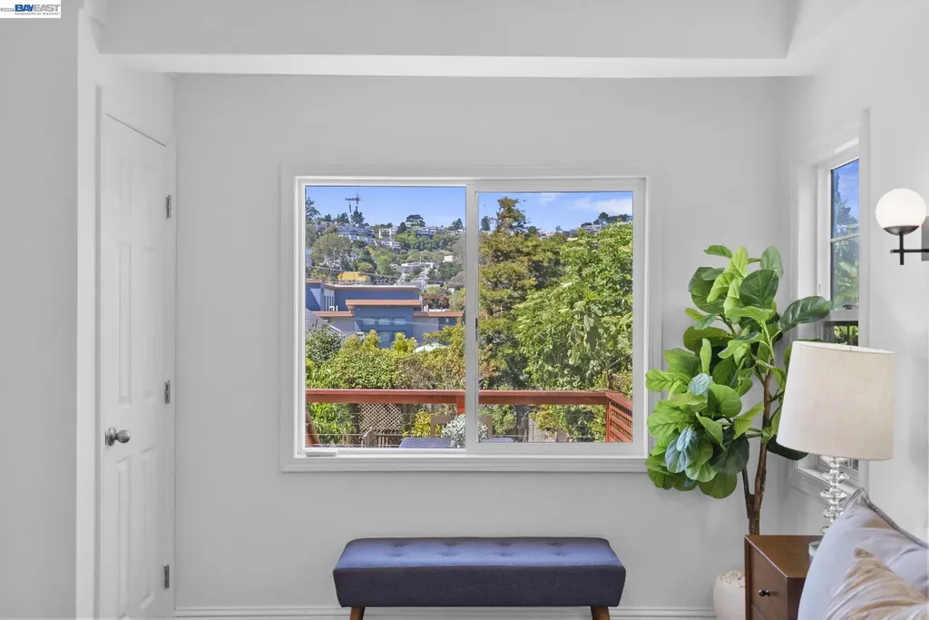274 Staples Avenue San Francisco CA 94112
