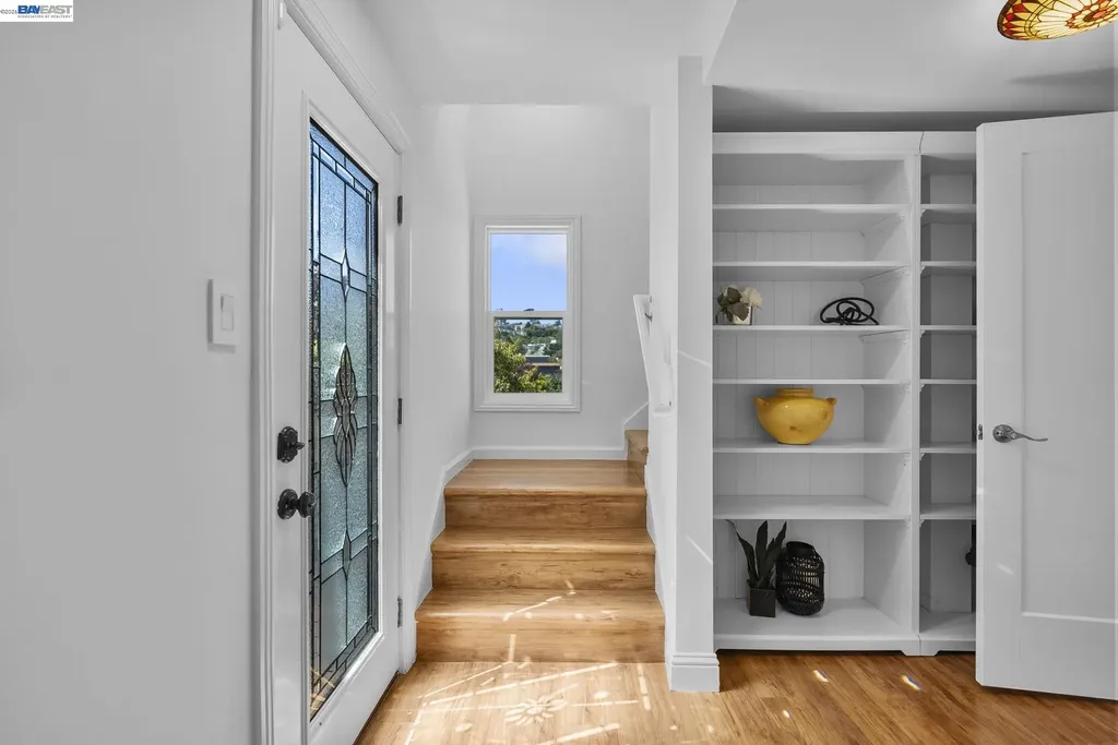274 Staples Avenue San Francisco CA 94112