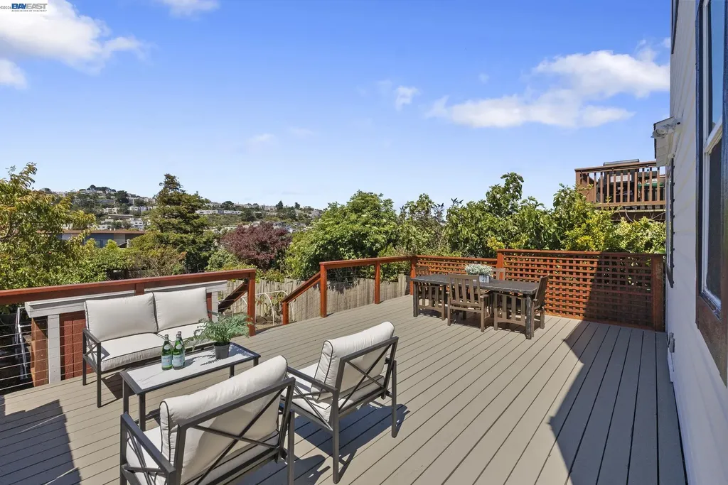 274 Staples Avenue San Francisco CA 94112