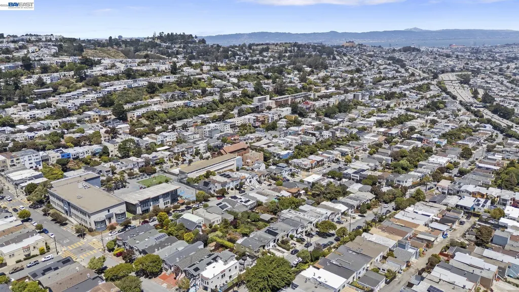 274 Staples Avenue San Francisco CA 94112