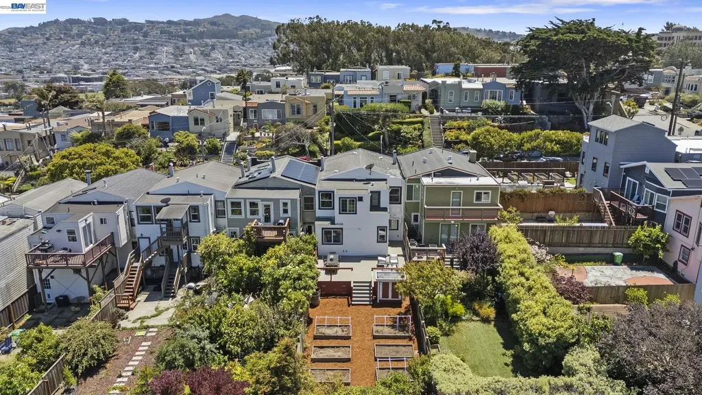 274 Staples Avenue San Francisco CA 94112